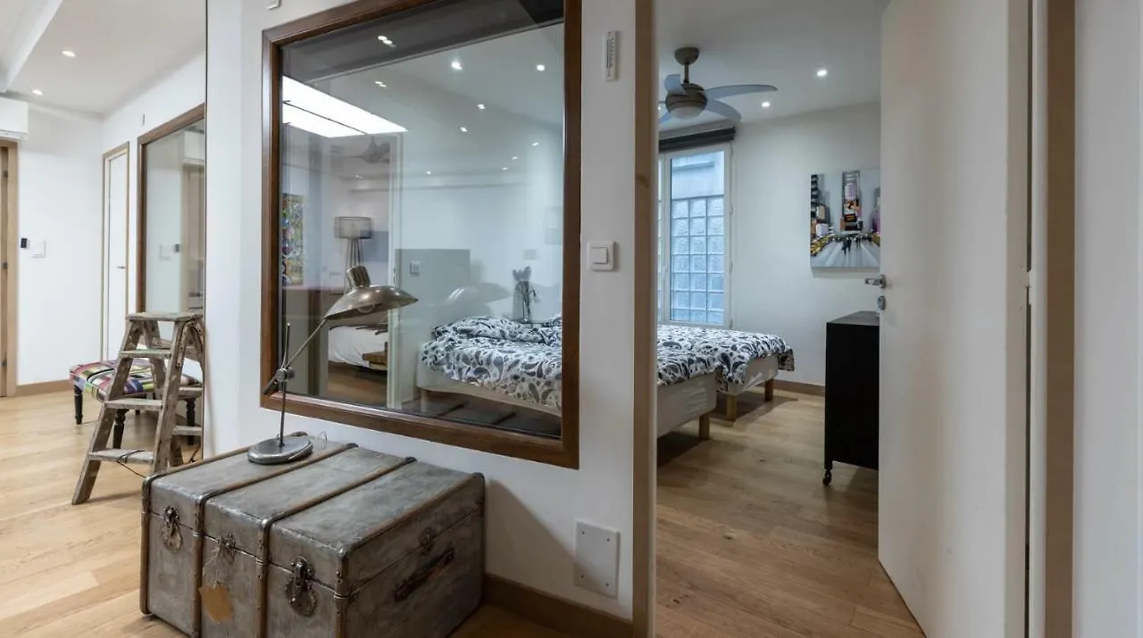3-Bedroom Apartment Quai Des Grands Augustins Paris 0*,  France